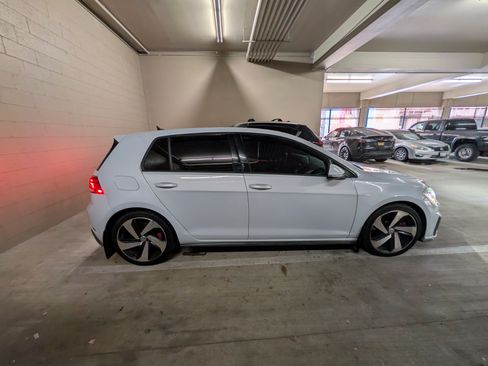 Used 2018 Volkswagen GTI SE image 14