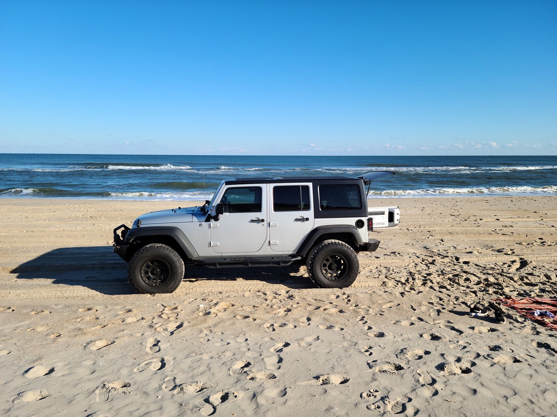 Used 2012 Jeep Wrangler Unlimited Sport AWD/4WD image 8