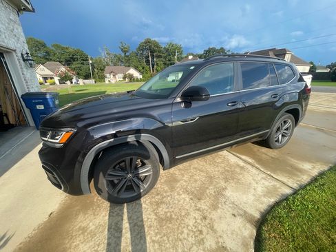 Used 2021 Volkswagen Atlas SE FWD image 1