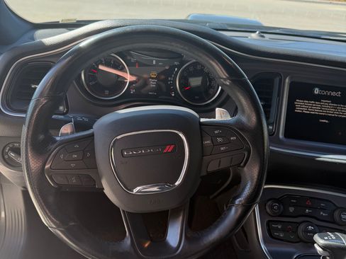 Used 2016 Dodge Challenger R/T RWD image 11