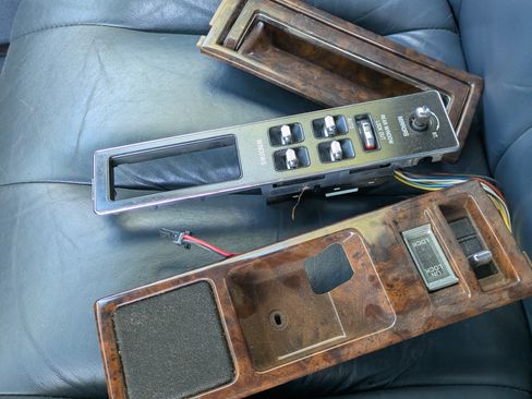 Used 1993 Cadillac Fleetwood Sedan image 16