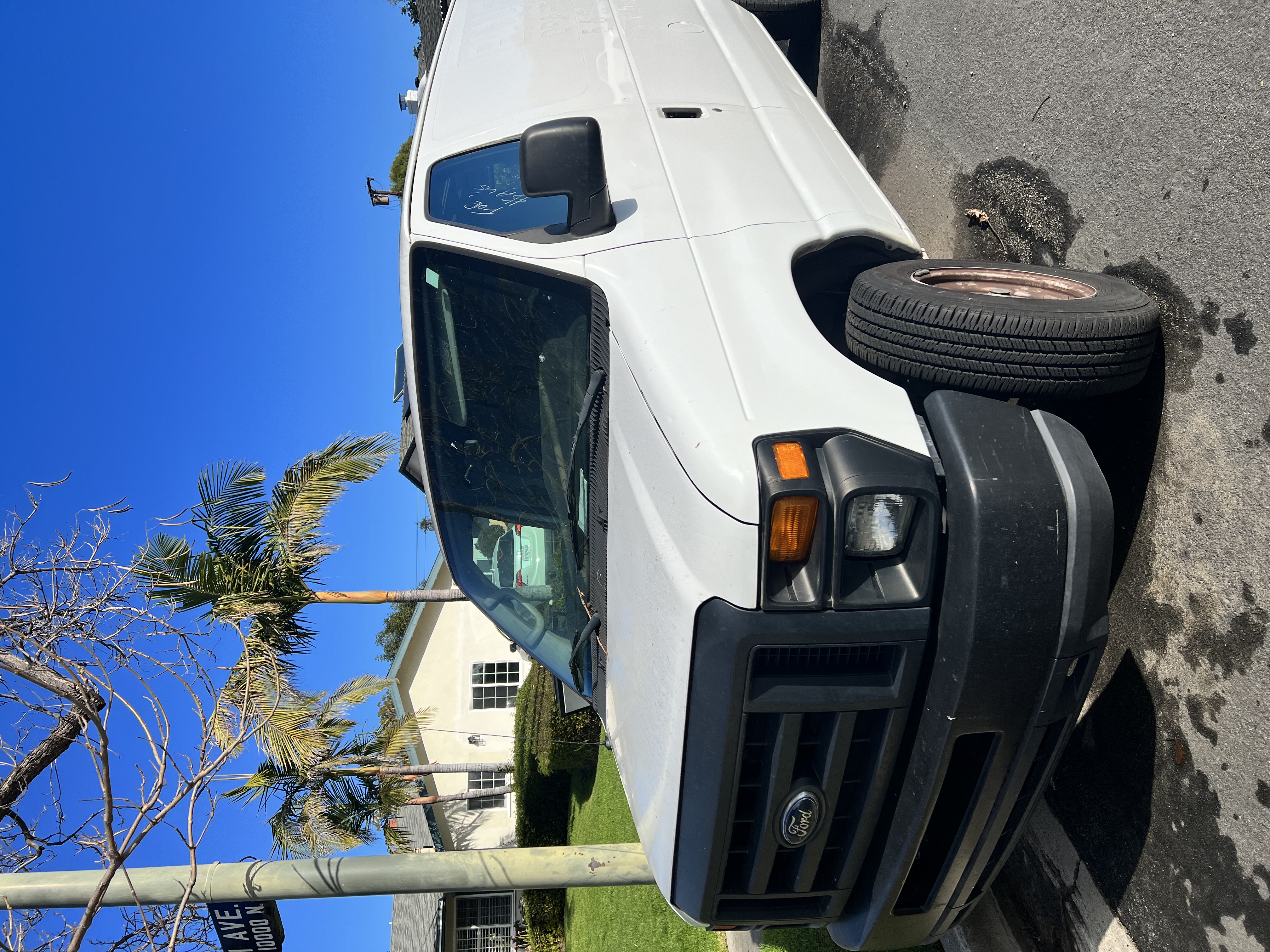 Used 2011 Ford E-150 and Econoline 150 w/ Commercial Cargo Van Pkg RWD image 6
