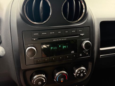 Used 2014 Jeep Patriot Sport w/ Power Value Group AWD/4WD image 2