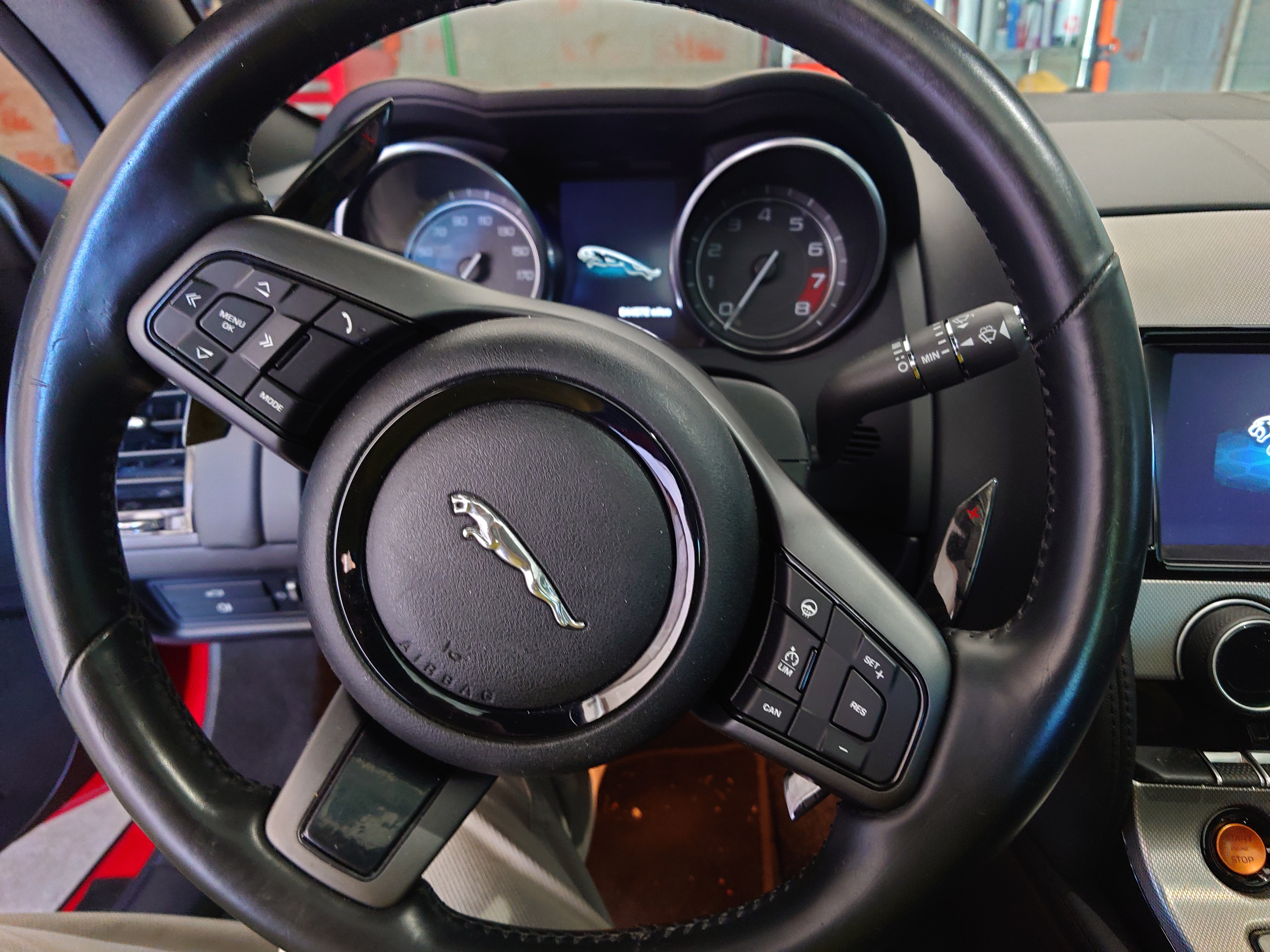 Used 2015 Jaguar F-TYPE Coupe RWD image 13