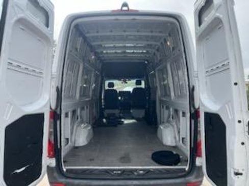 Used 2019 Mercedes-Benz Sprinter 170 image 6