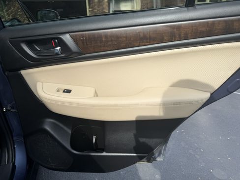 Used 2016 Subaru Outback 2.5i Limited image 17