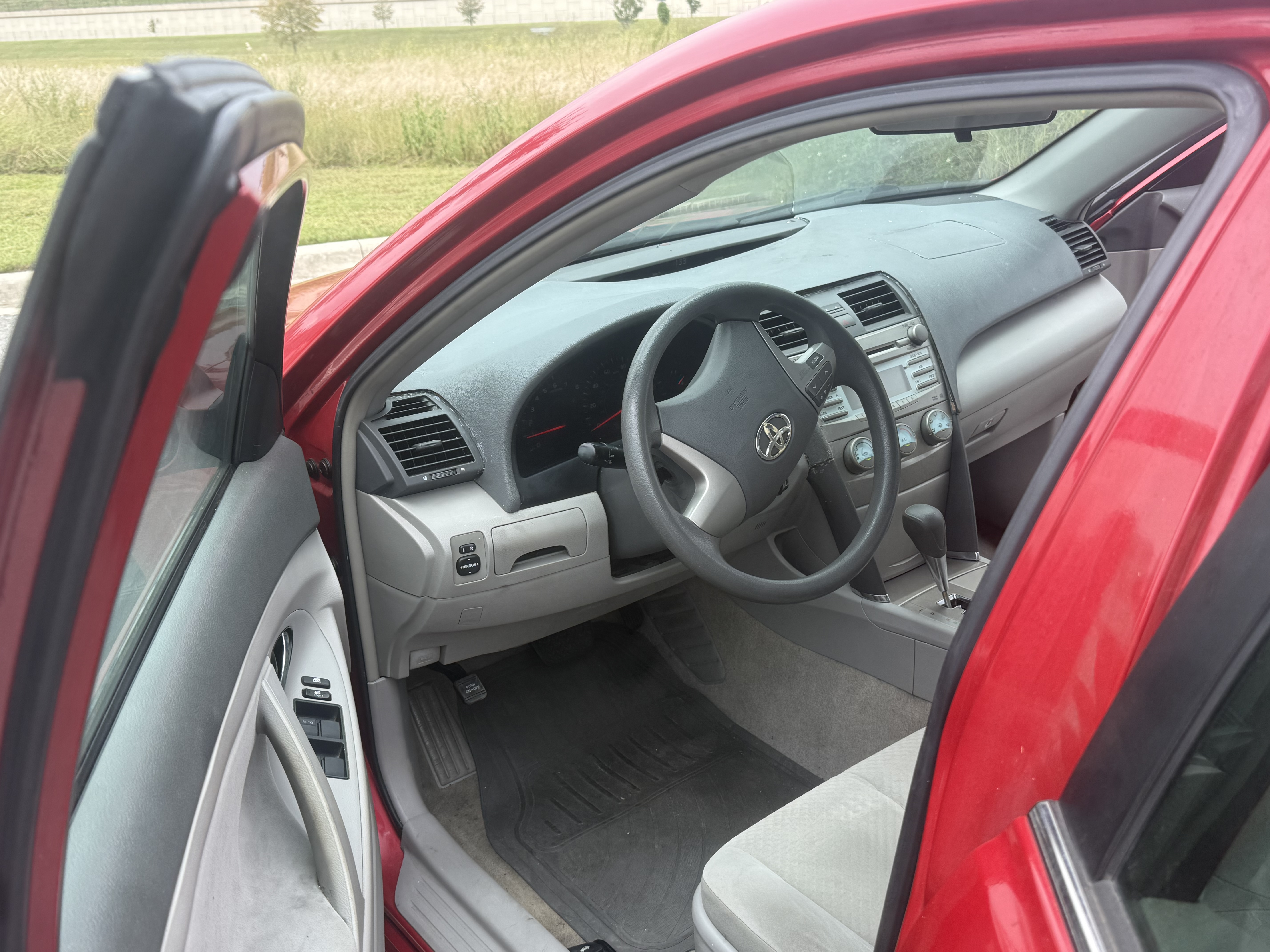 Used 2007 Toyota Camry LE FWD image 1