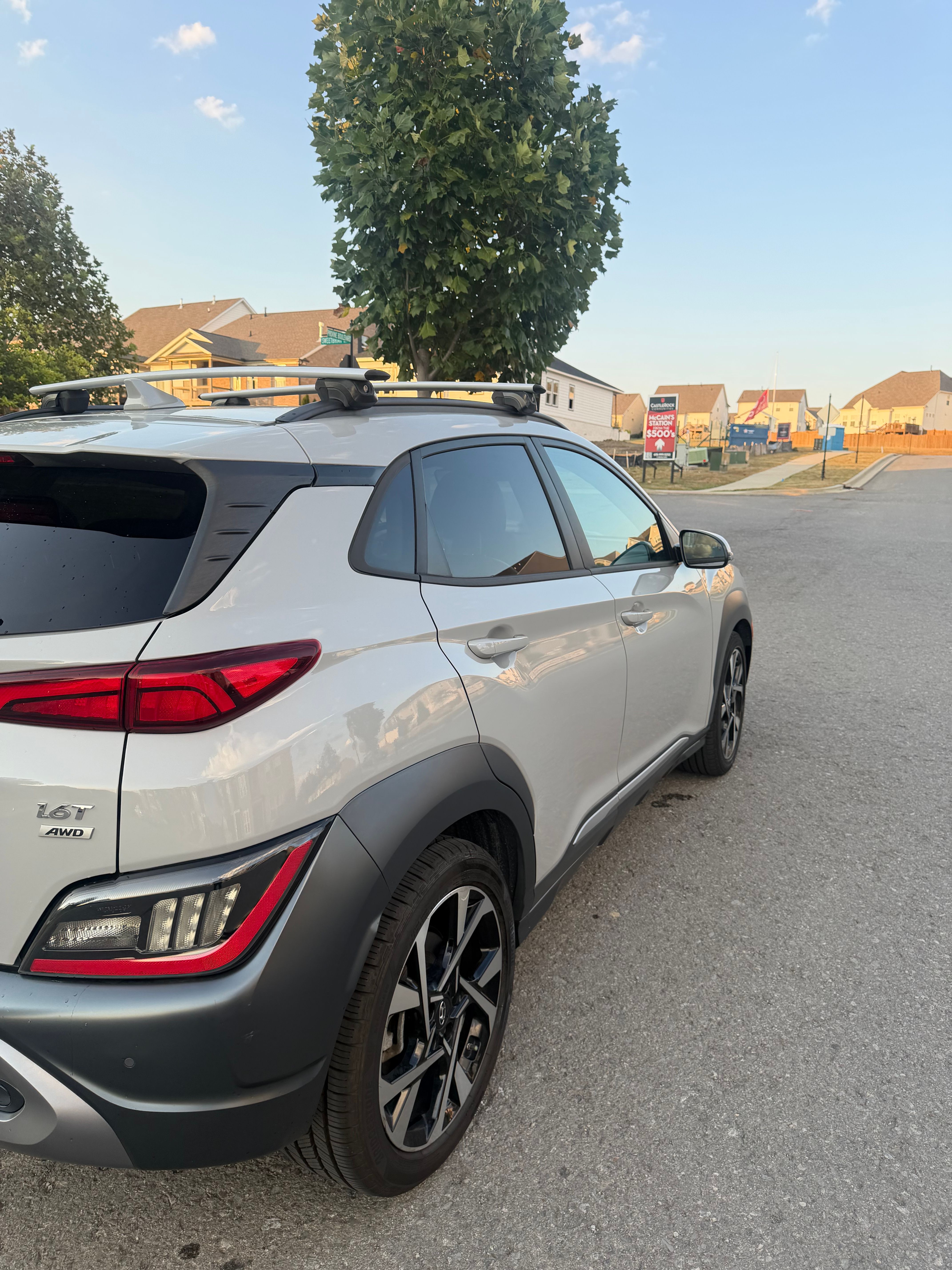 Used 2022 Hyundai Kona Limited AWD/4WD image 12