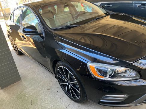 Used 2017 Volvo S60 T5 Dynamic w/ Vision Package image 1