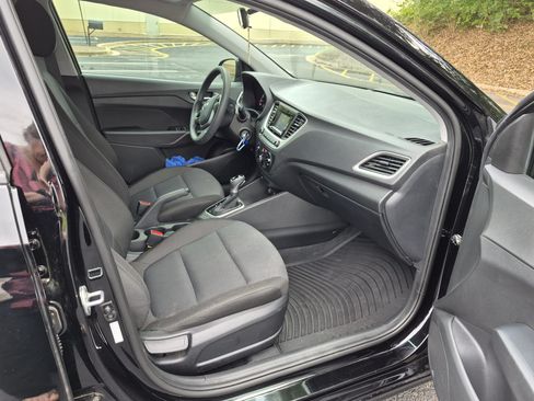 Used 2022 Hyundai Accent SE FWD image 17