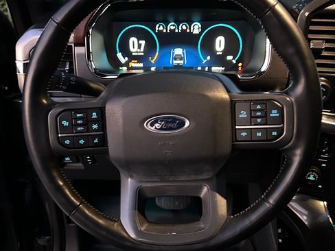 Used 2022 Ford F150 Lariat AWD/4WD image 12