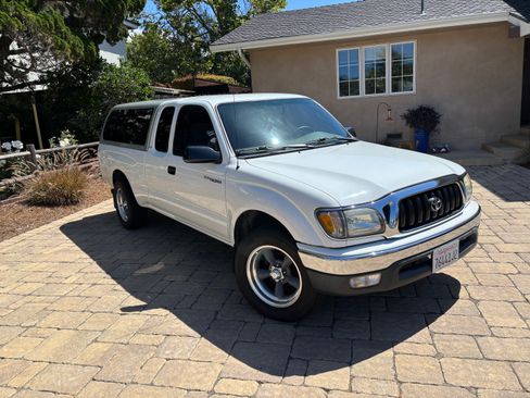 Used 2002 Toyota Tacoma 2WD Xtracab image 2