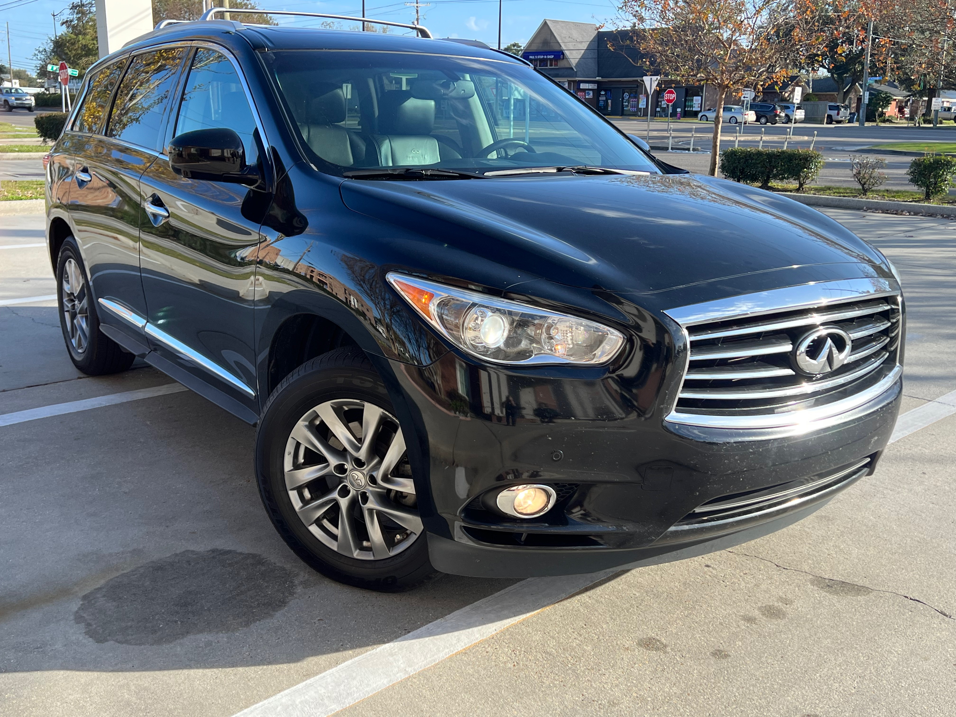 Used 2013 INFINITI JX35 FWD w/ Premium Pkg image 4