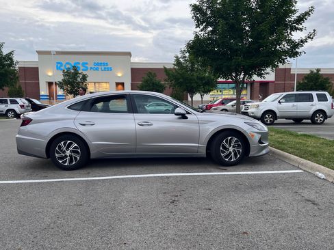 Used 2021 Hyundai Sonata Blue FWD image 12