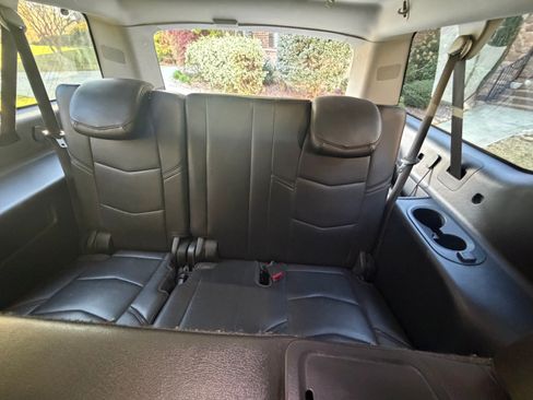 Used 2015 Cadillac Escalade ESV 4WD image 11