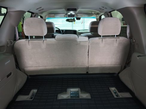 Used 2004 Chevrolet Tahoe LS w/ Safe And Secure Package image 22