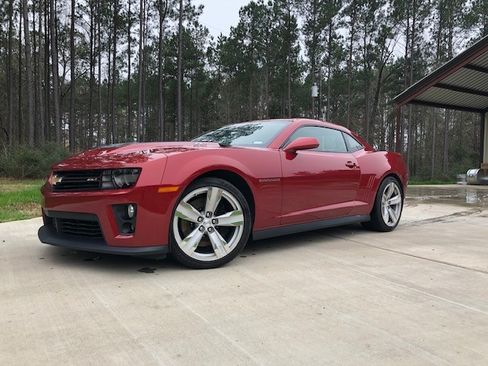 Used 2015 Chevrolet Camaro ZL1 image 2