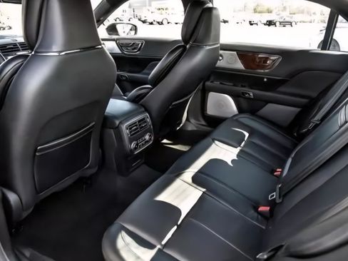 Used 2020 Lincoln Continental Reserve image 9