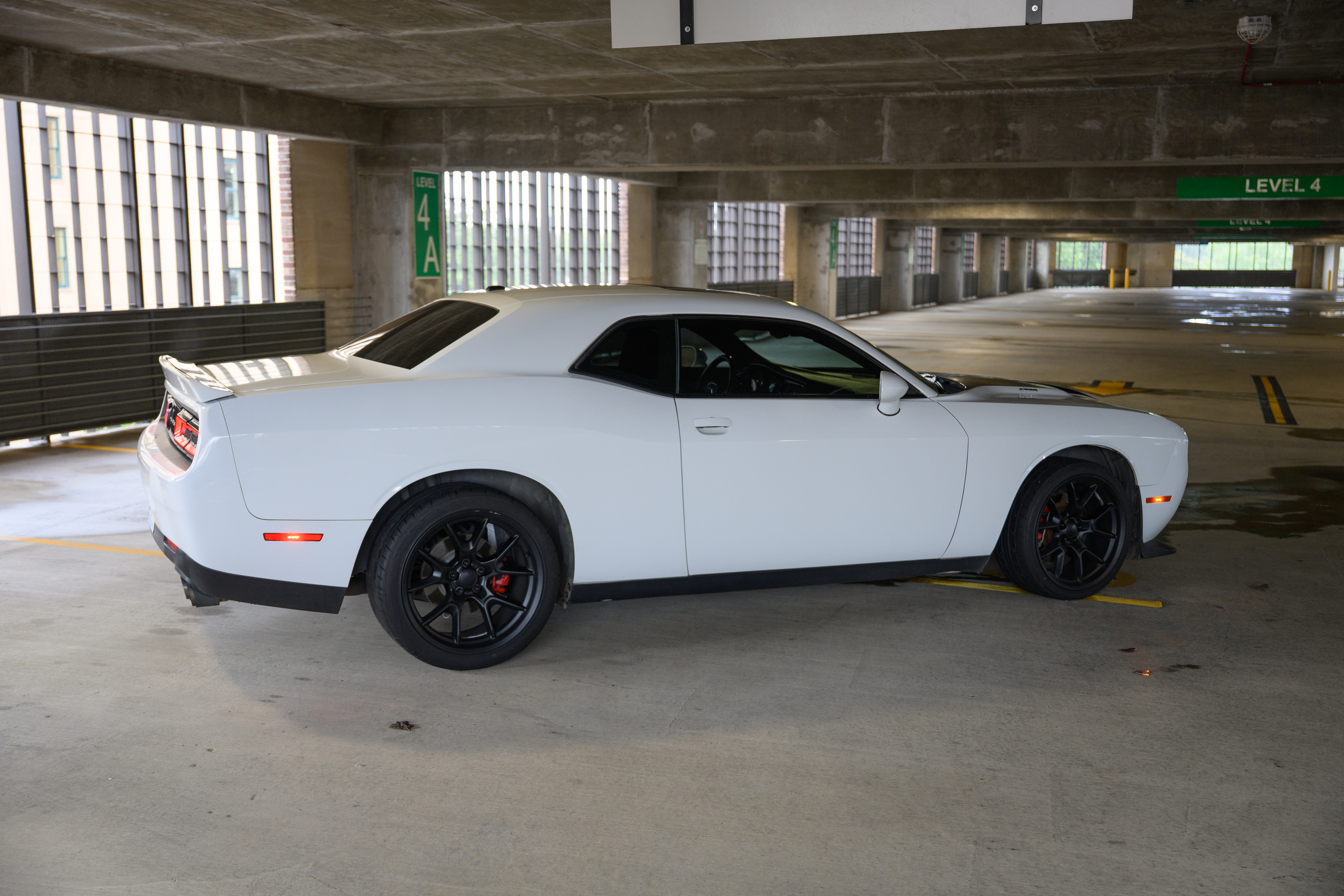 Used 2018 Dodge Challenger R/T RWD image 5