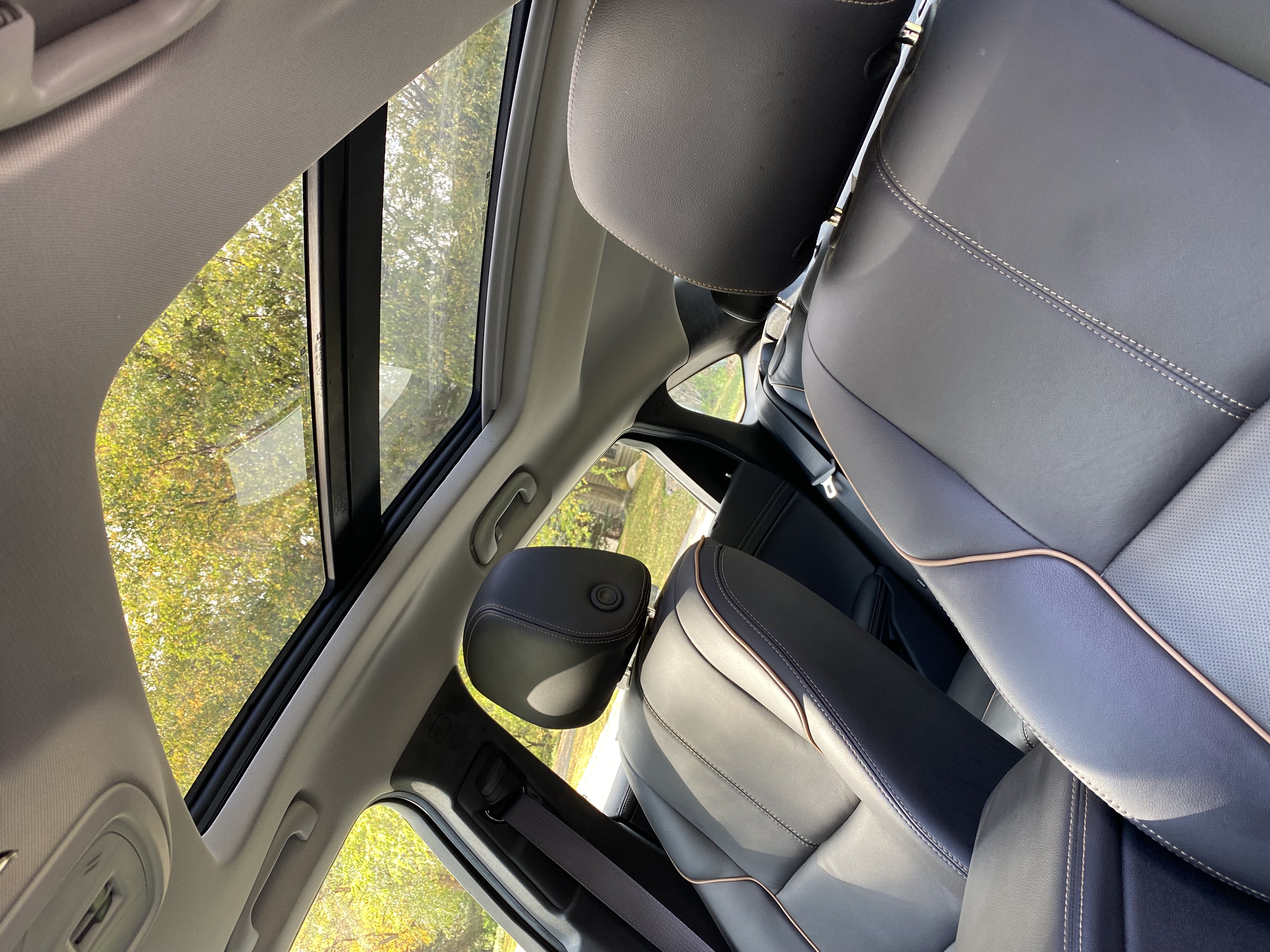 Used 2015 Chevrolet Impala LTZ FWD image 10