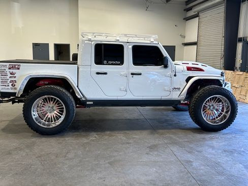 Used 2020 Jeep Gladiator Rubicon image 20
