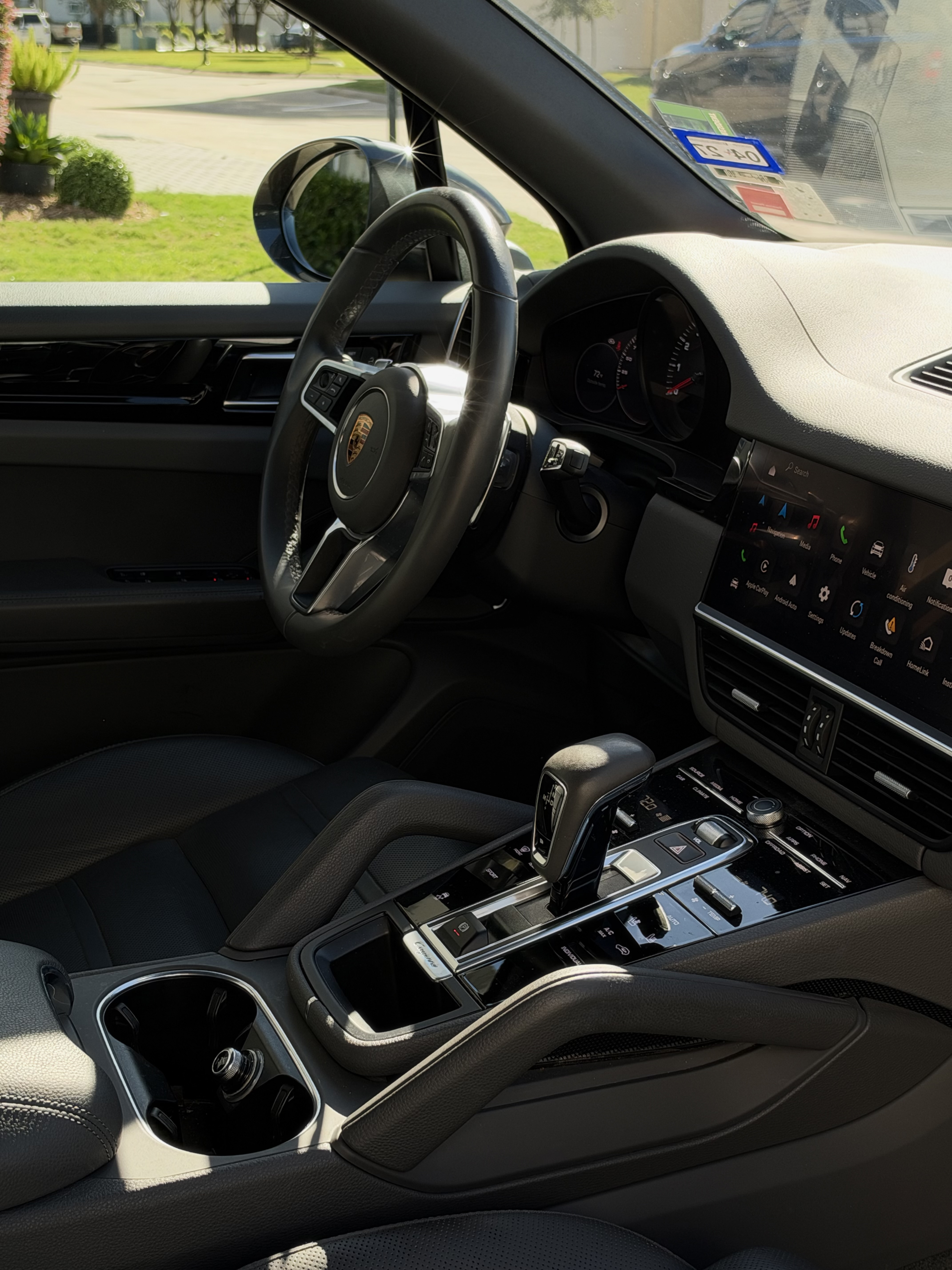 Used 2022 Porsche Cayenne AWD/4WD image 4