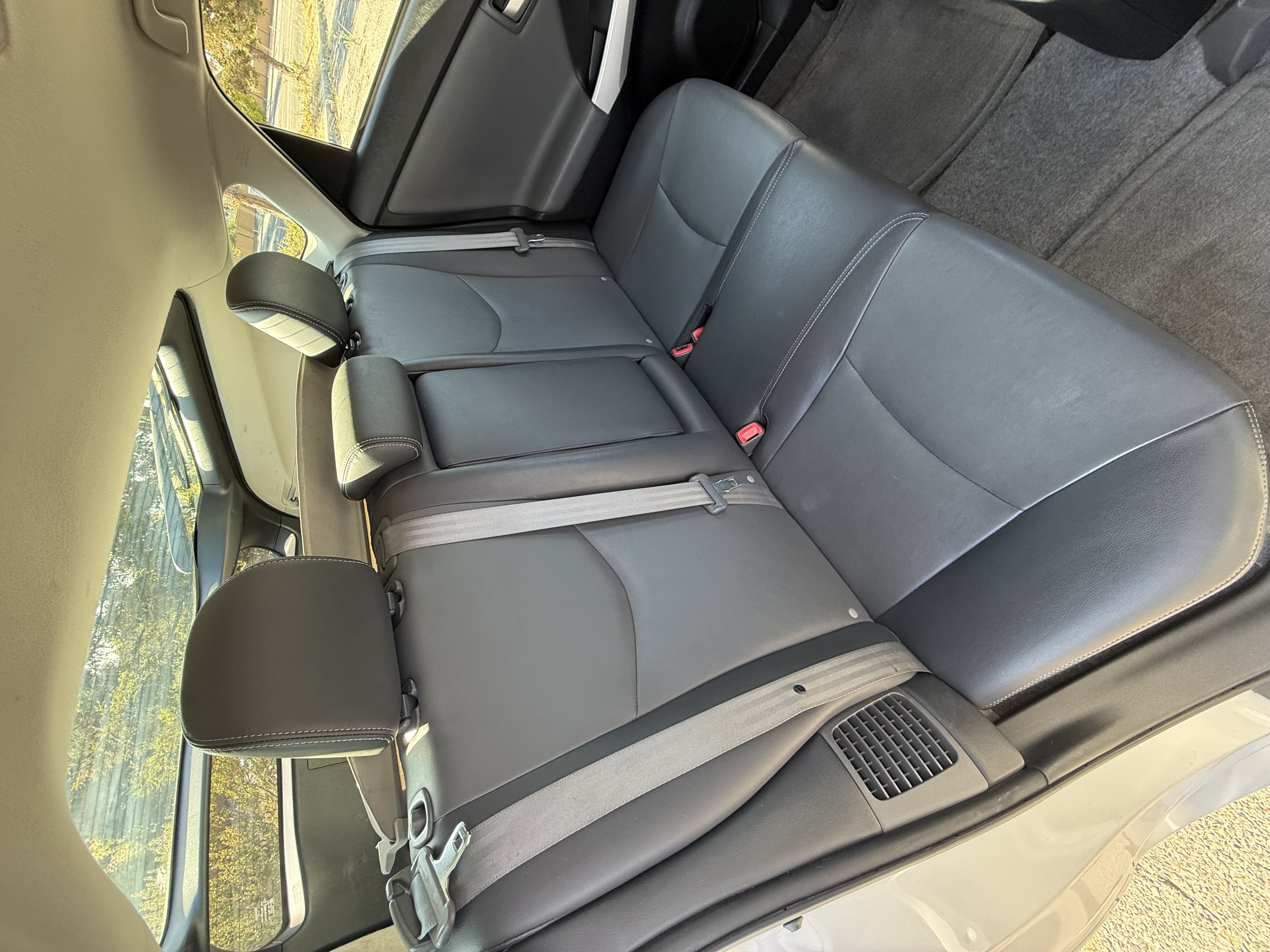 Used 2015 Toyota Prius Four FWD image 27
