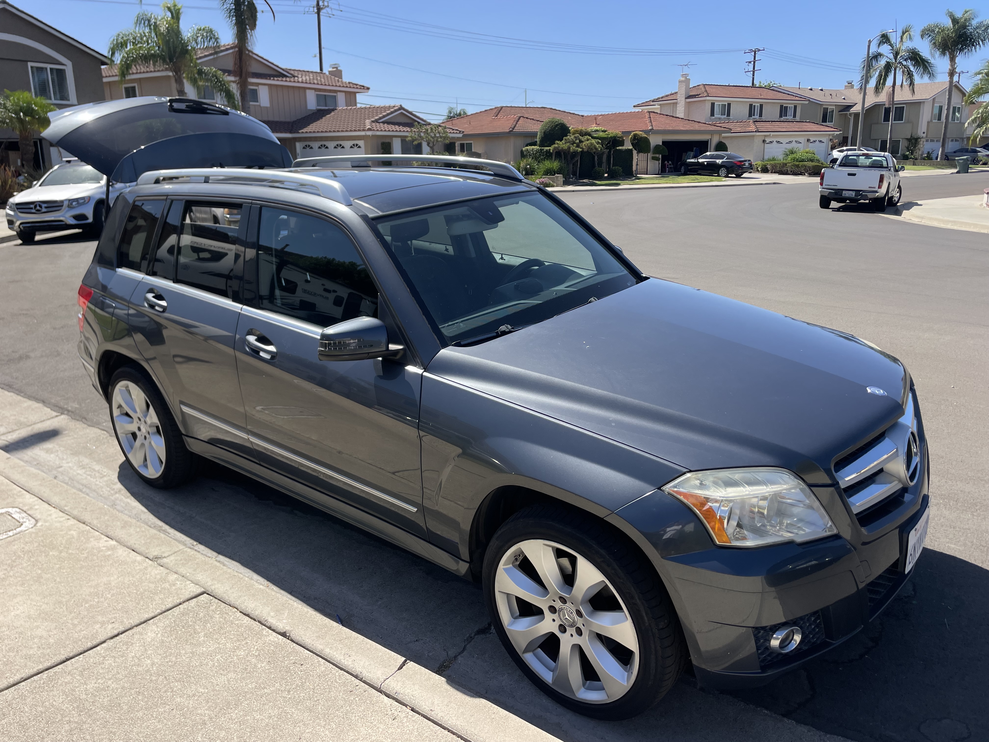 Used 2011 Mercedes-Benz GLK 350 2WD image 4