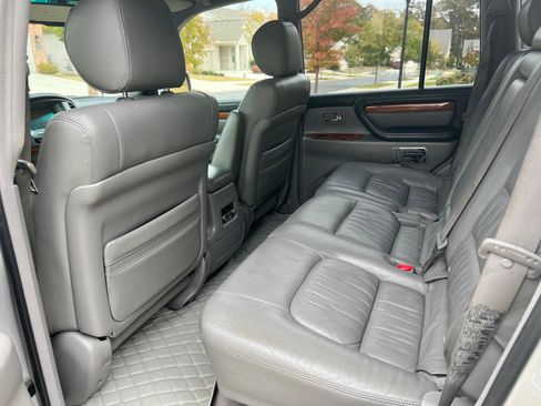 Used 2007 Lexus LX 470 470 Sport Utility 4D image 29