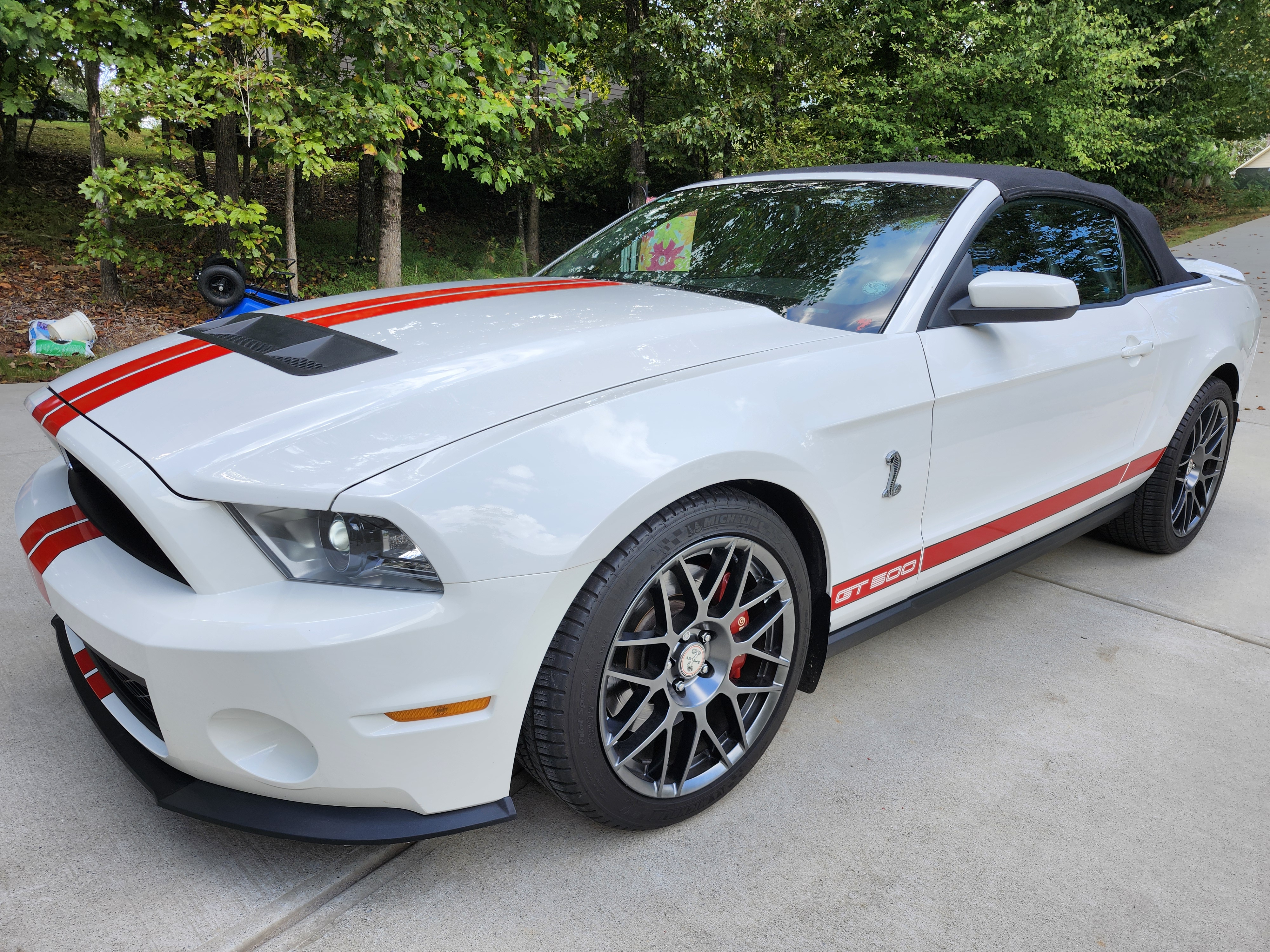 Used 2012 Ford Mustang Shelby GT500 w/ SVT Performance Pkg RWD image 1