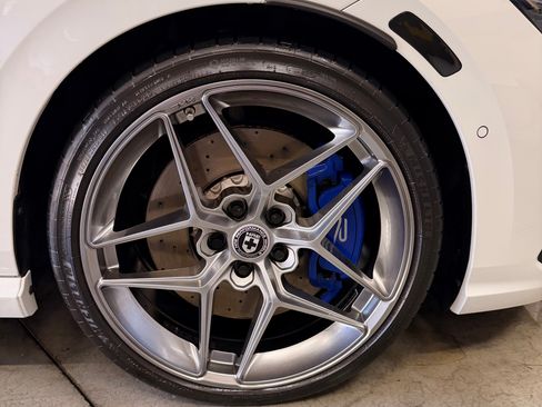 Used 2023 Volkswagen Golf R image 14