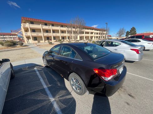 Used 2012 Chevrolet Cruze LS w/ Connectivity Package image 8
