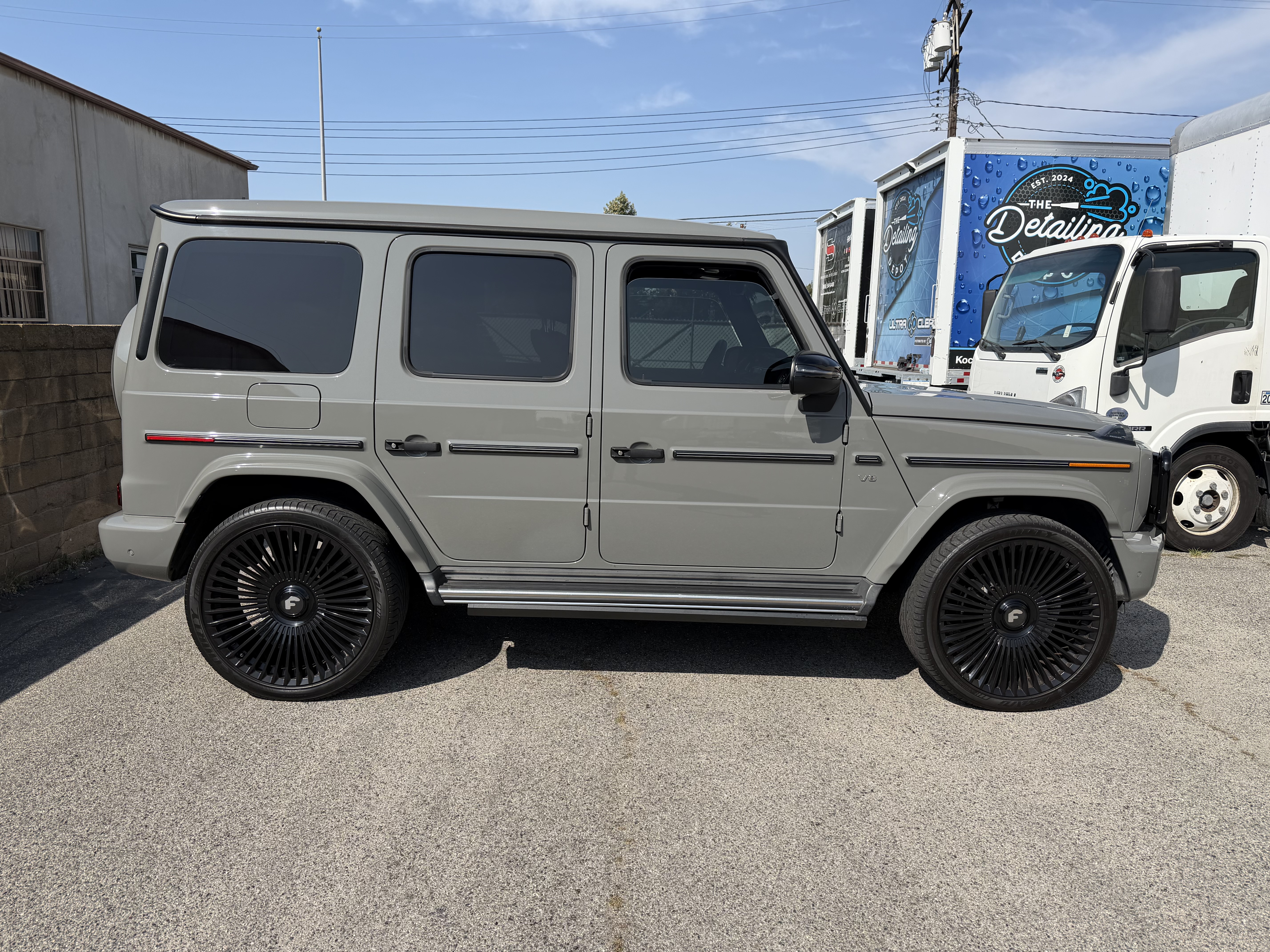 Used 2022 Mercedes-Benz G 550 image 1