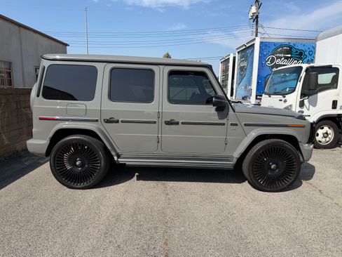 Used 2022 Mercedes-Benz G 550 image 1