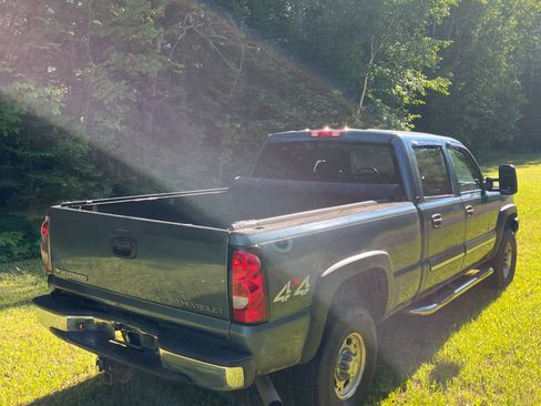 Used 2006 Chevrolet Silverado 2500 LT AWD/4WD image 5