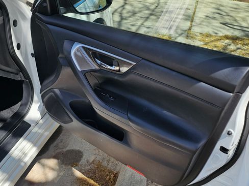 Used 2014 Nissan Altima 3.5 SL w/ Technology Package image 12