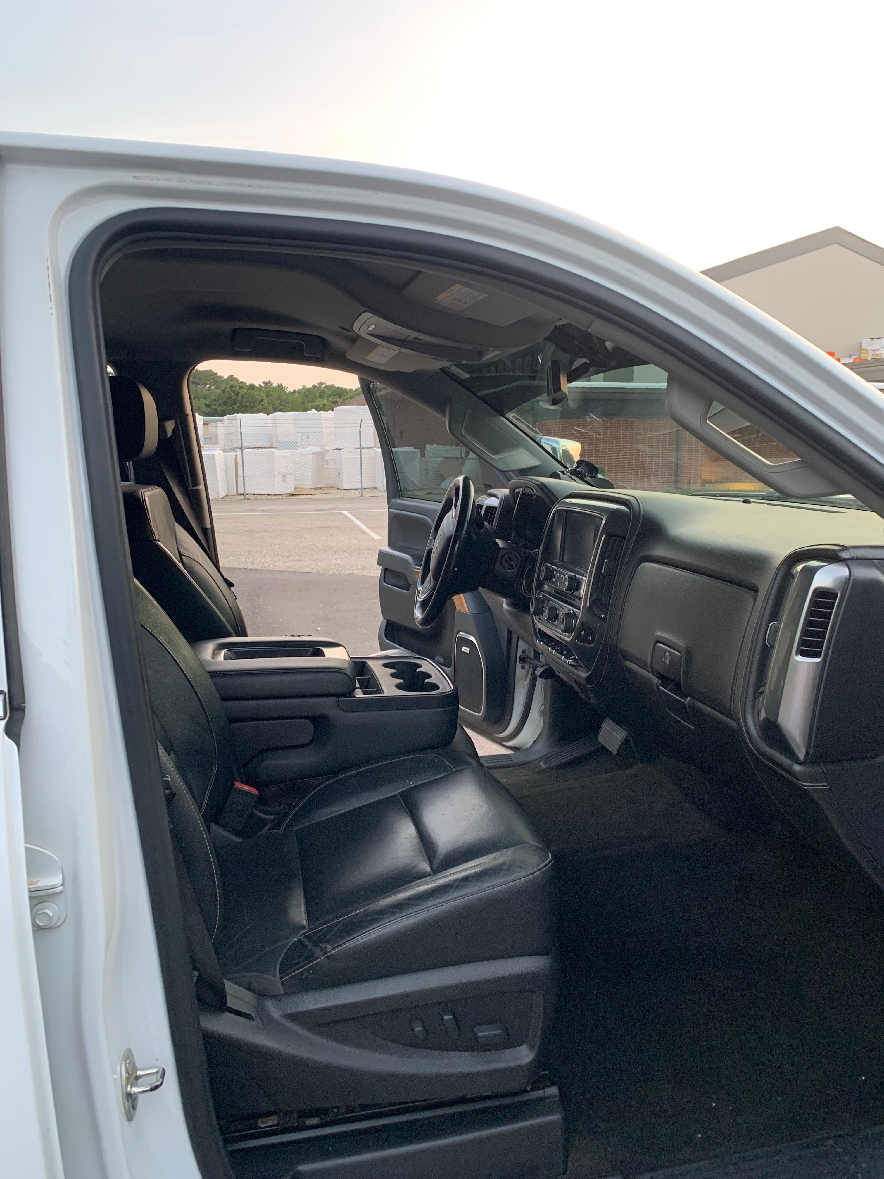 Used 2018 Chevrolet Silverado 2500 LTZ w/ Duramax Plus Package AWD/4WD image 10