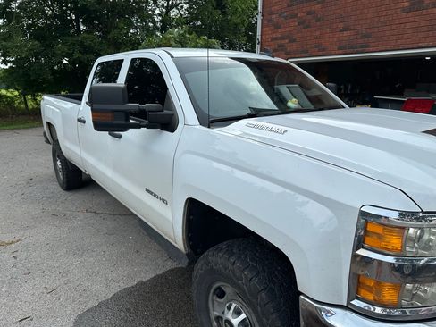 Used 2018 Chevrolet Silverado 2500 W/T w/ WT Fleet Convenience Package image 2