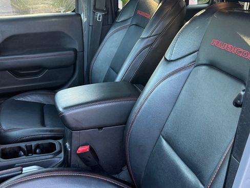 Used 2019 Jeep Wrangler Unlimited Rubicon image 9