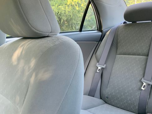 Used 2009 Toyota Corolla FWD image 10