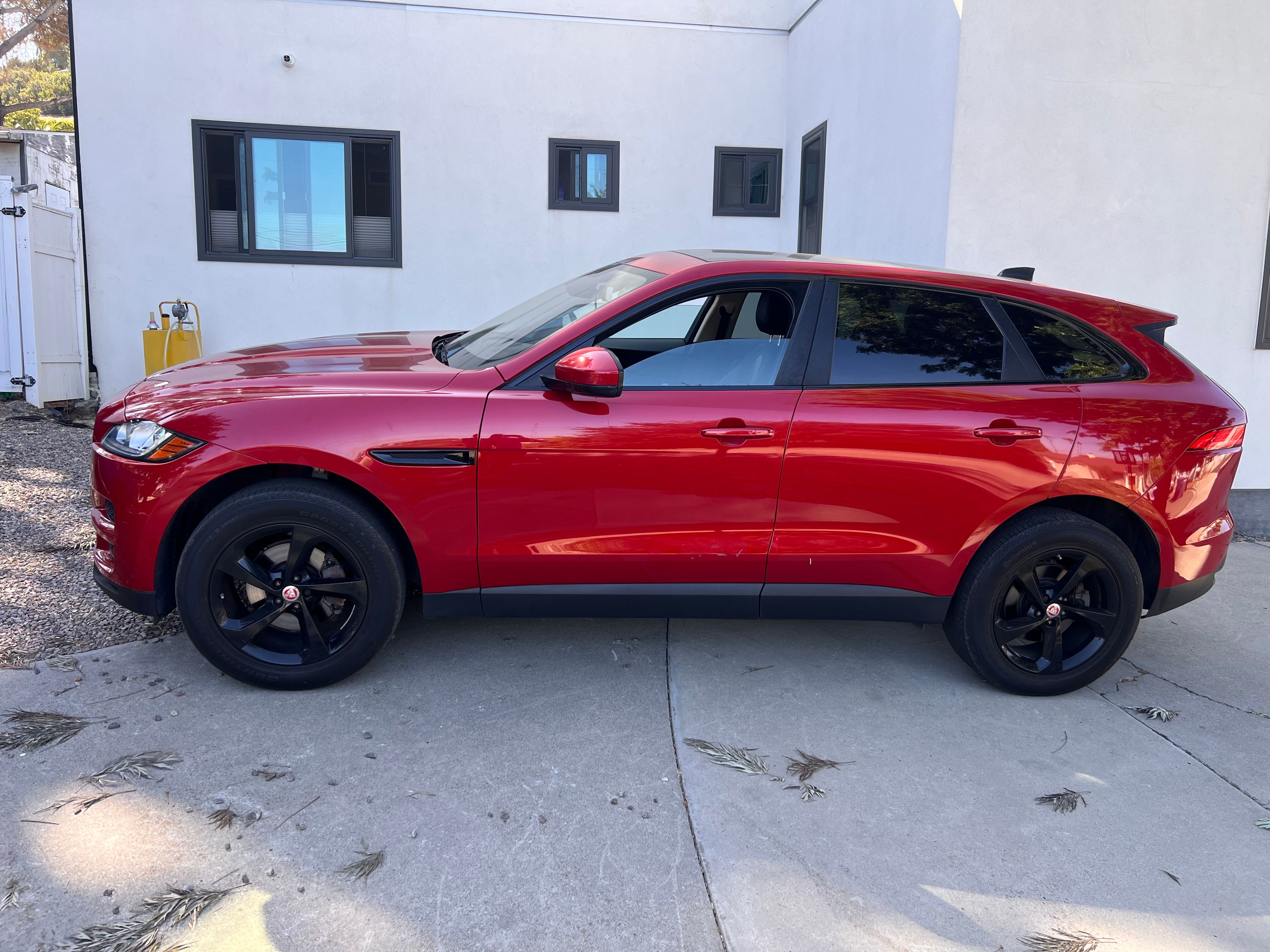 Used 2020 Jaguar F-PACE Premium AWD/4WD image 4