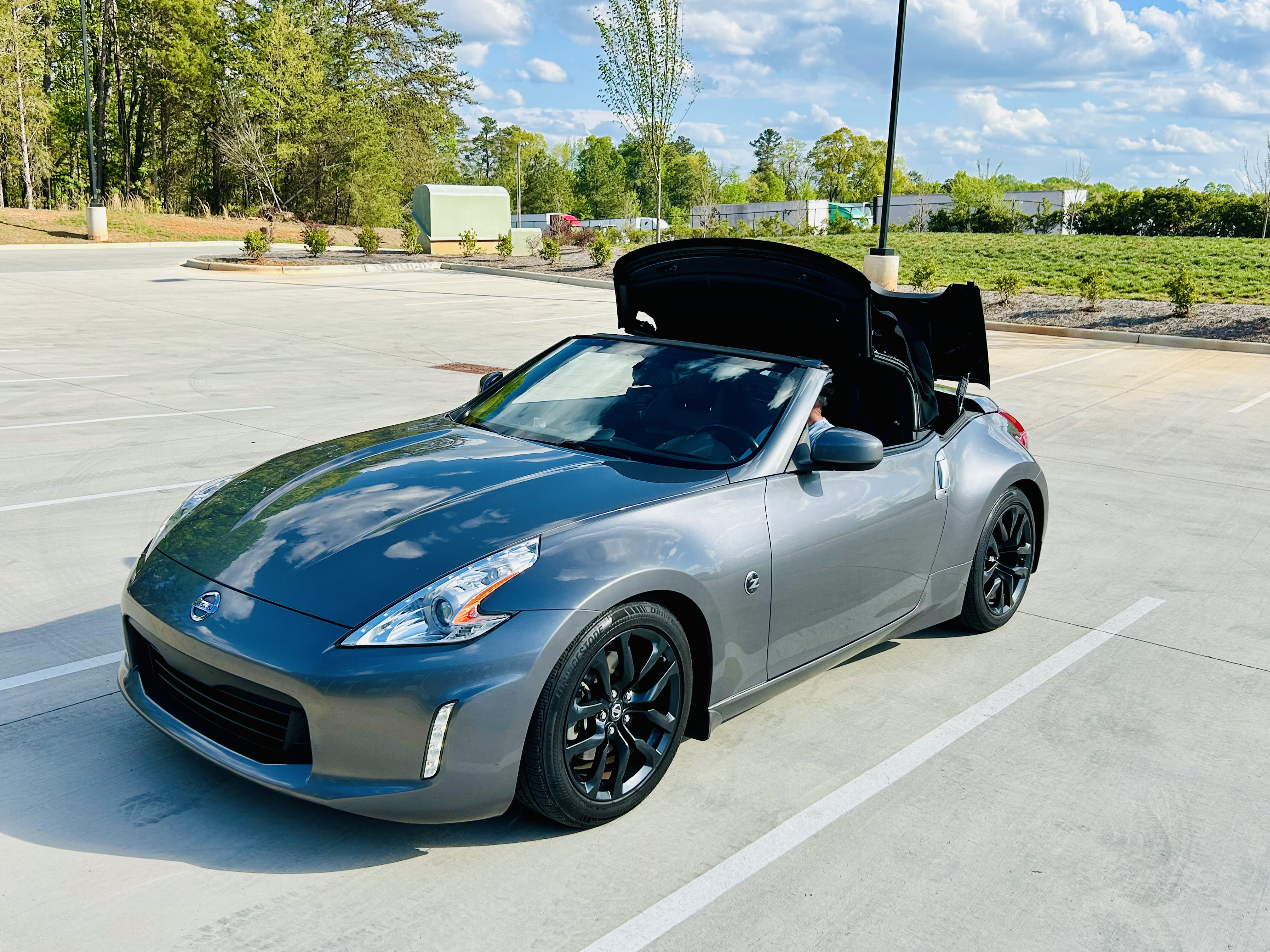 Used 2016 Nissan 370Z Touring RWD image 11