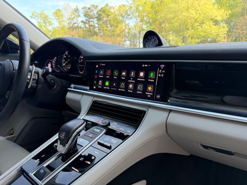 Used 2023 Porsche Panamera 4S image 12