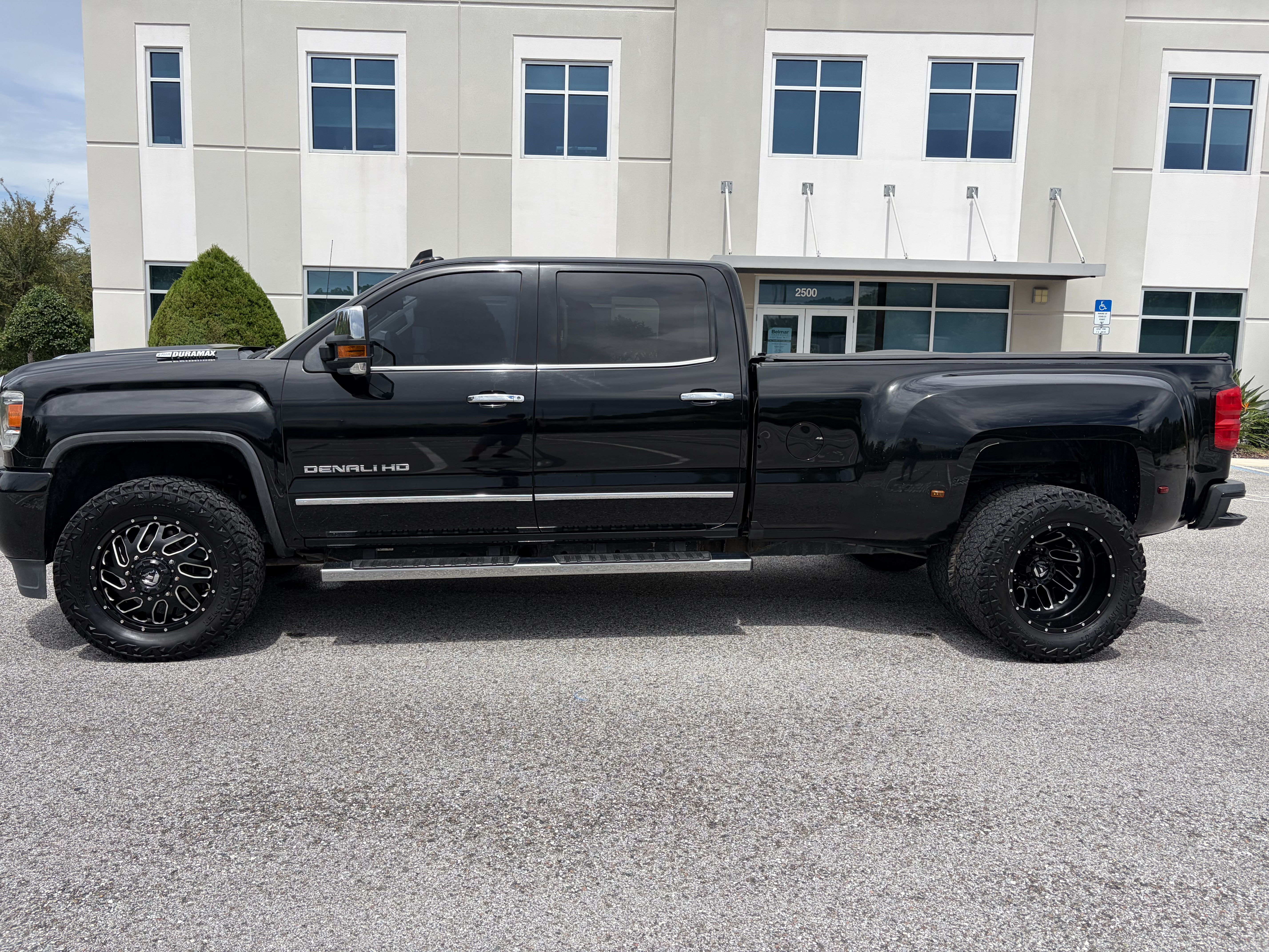 Used 2018 GMC Sierra 3500 Denali w/ Duramax Plus Package AWD/4WD image 6