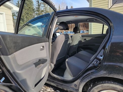 Used 2011 Kia Rio LX w/ Value Pkg image 8