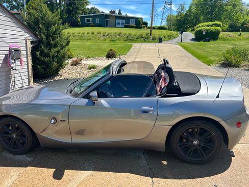 Used 2004 BMW Z4 3.0i RWD image 1