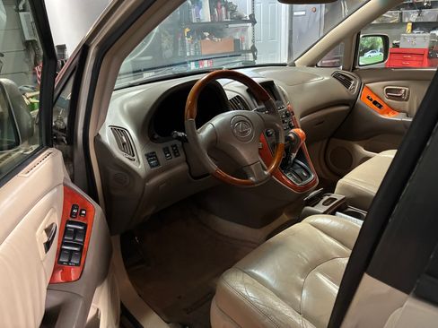 Used 2003 Lexus RX 300 4WD w/ Navigation System Value Pkg image 5