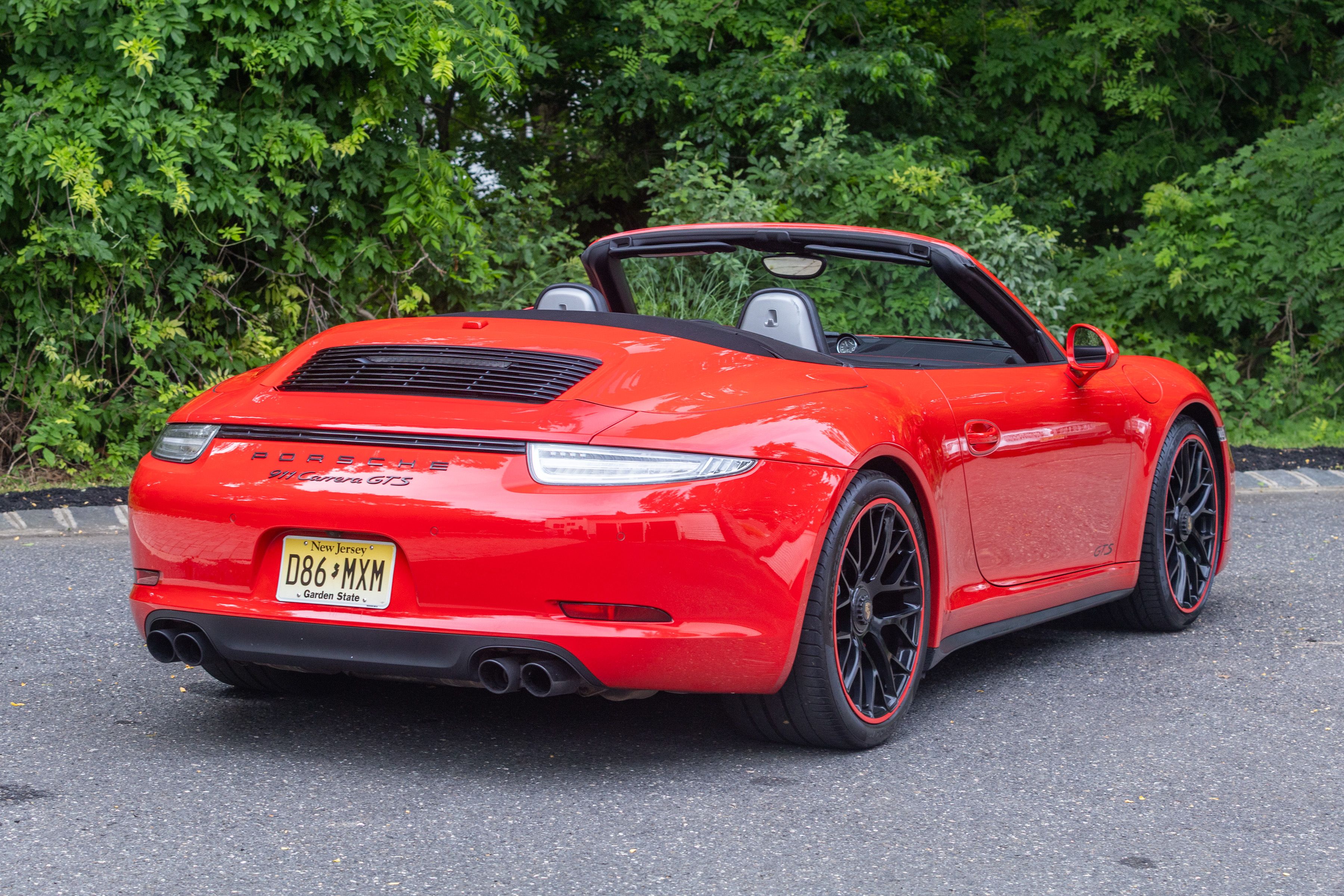 Used 2016 Porsche 911 Carrera GTS RWD image 4