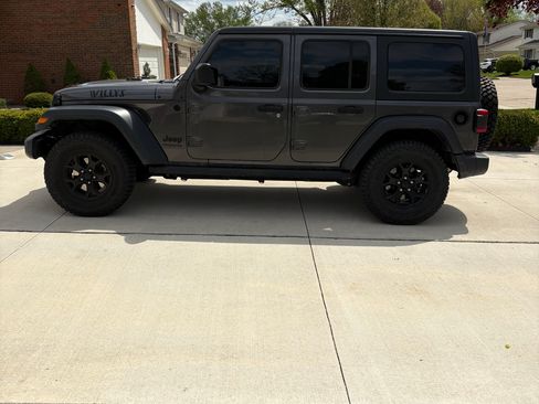 Used 2020 Jeep Wrangler Unlimited Sport AWD/4WD image 5