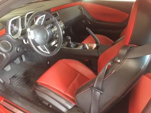 Used 2011 Chevrolet Camaro SS RWD image 5